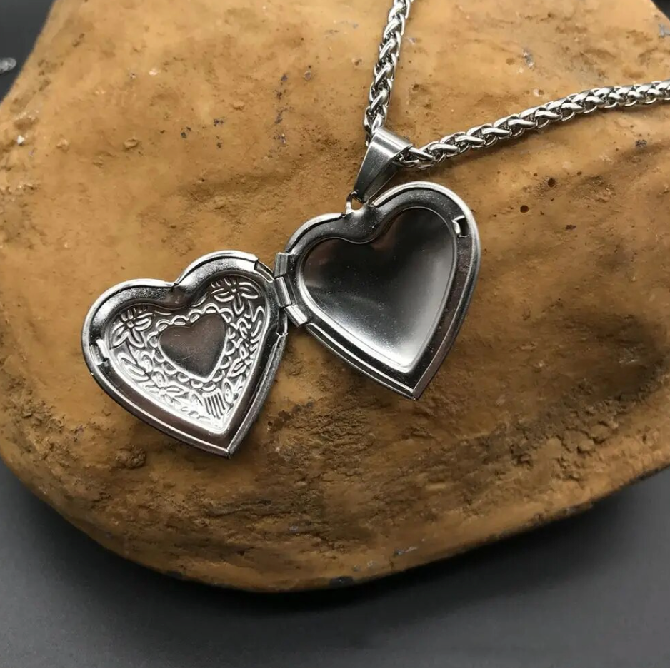 String For A Locket FREE PROMO - Luxury Heart Locket Necklace – Heart Strings